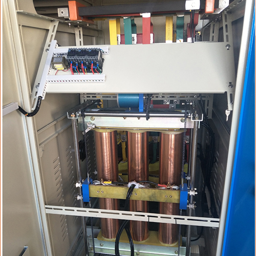 SBW全自動補(bǔ)償式三相穩(wěn)壓器