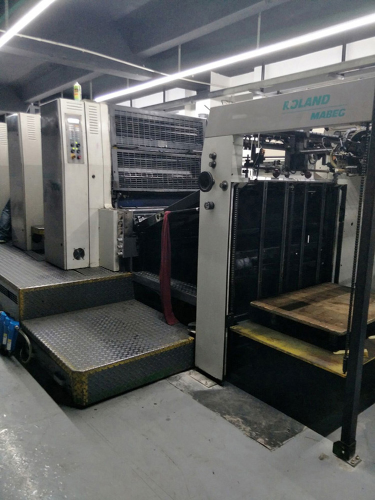 印刷設備專用穩壓器安裝現場 250KVA穩壓變壓一體機在印刷廠的應用